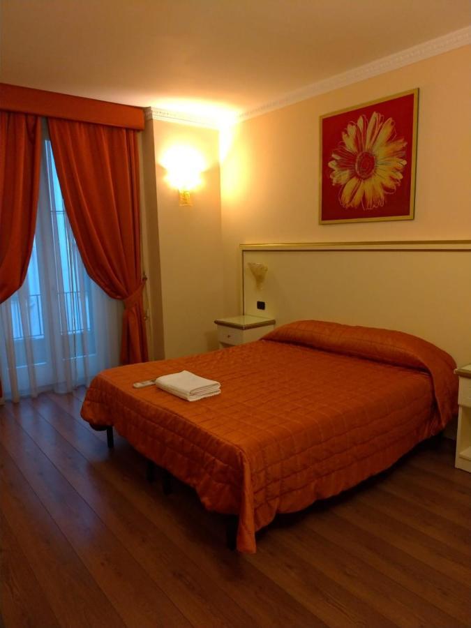 Termini Station Holidays Hotel Roma Ngoại thất bức ảnh